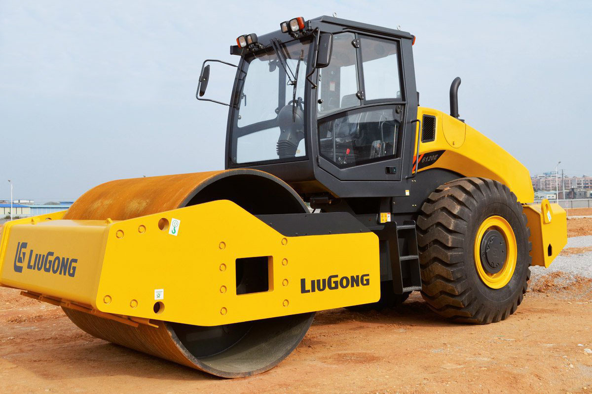 КАТОК ГРУНТОВЫЙ 15 тн&nbsp;